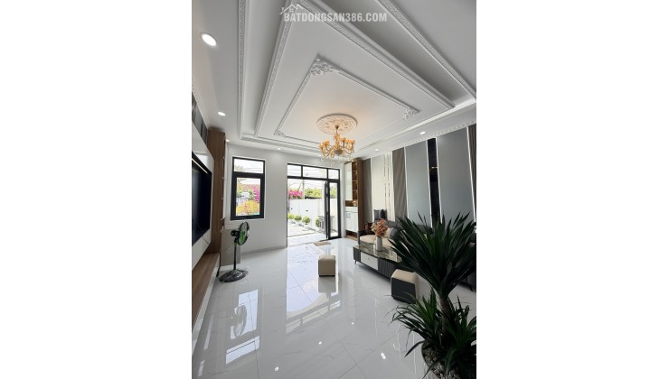 Villa vườn hiếm 6x33m ngay chợ Long Thượng – sân cực rộng, nhìn là mê. Giá full 4Ty250. SHR Hoàn Công